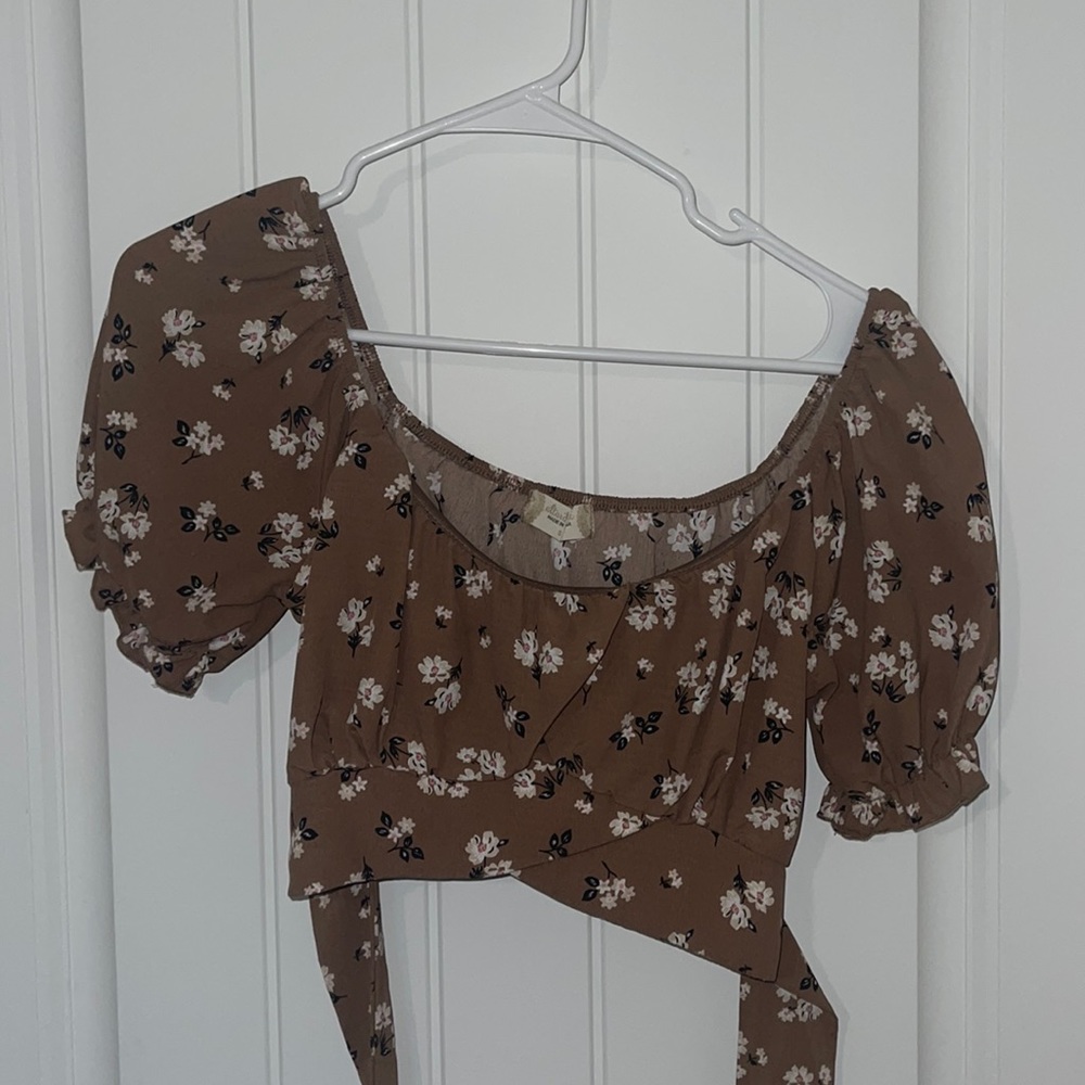 Altar’d State Floral Crop Top
